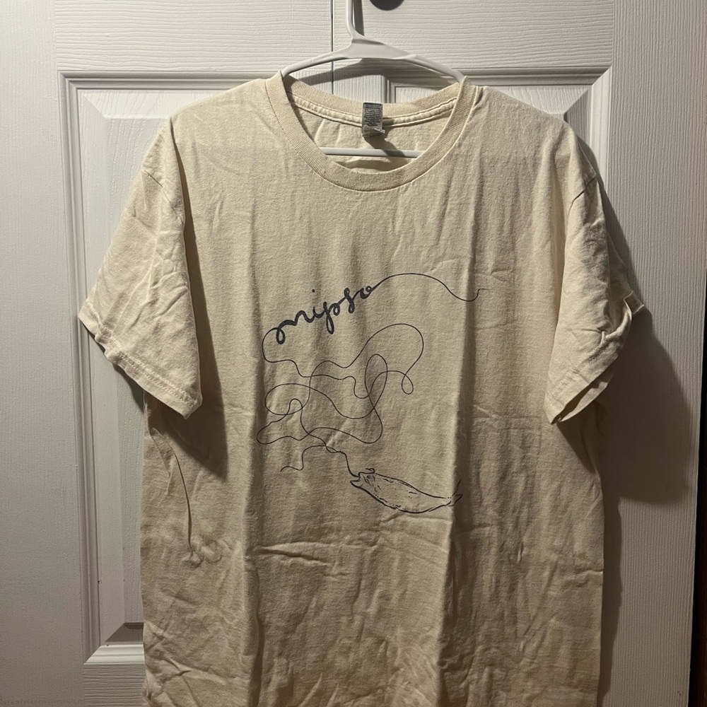 Mipso Cream Graphic Band T-Shirt